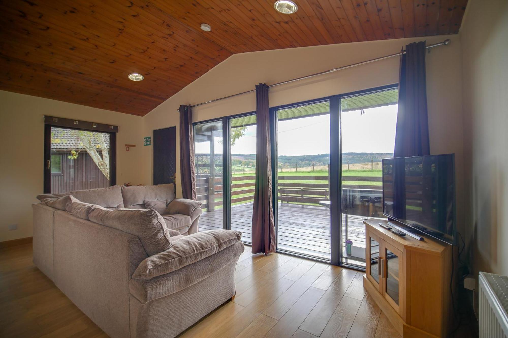 Chalet Glenview Park No 2 *